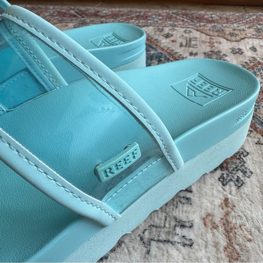 Excellent Condition Reef Platform Slide Sandal - image 7